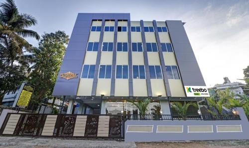 Chottanikkara Hotel | Treebo Pushpak Service Apartment