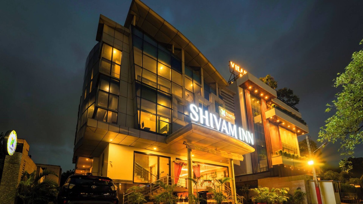 Gomti Nagar Hotel | Treebo Shivam Inn Near Singapore Mall