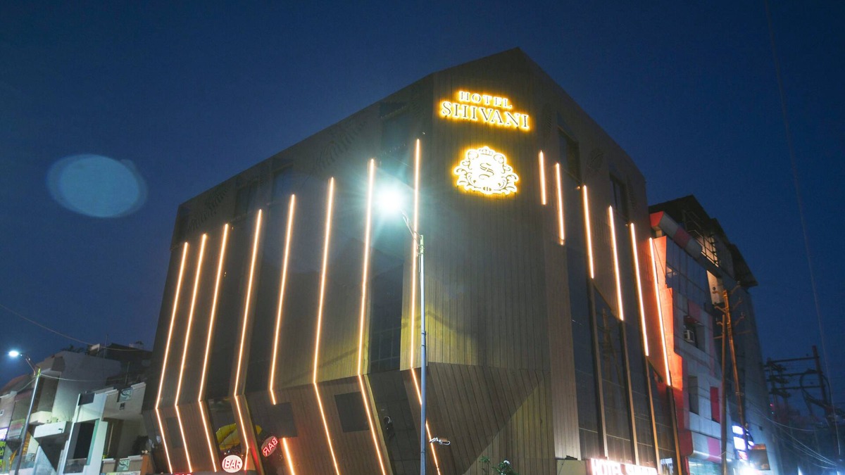 Rau Hotel | Treebo Shivani