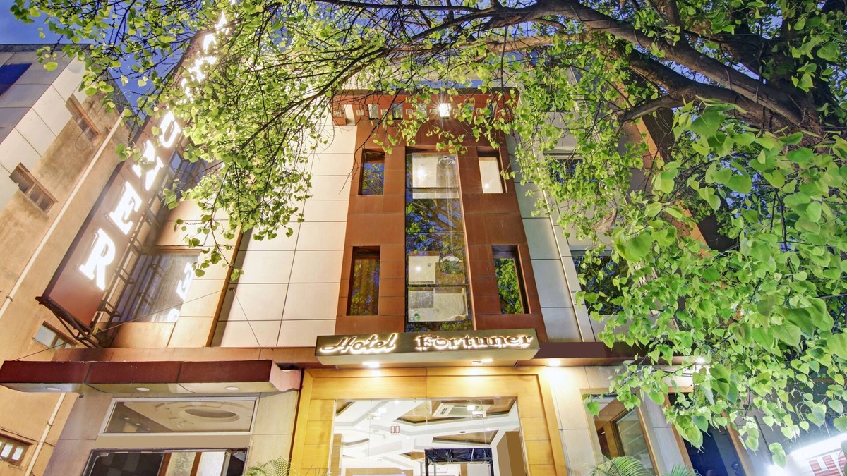 Karol Bagh Hotel | Treebo Trend Hotel Fortuner