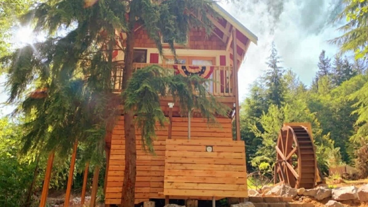Snohomish Cabin | Treehouse Place at Deer Ridge Ole Mill