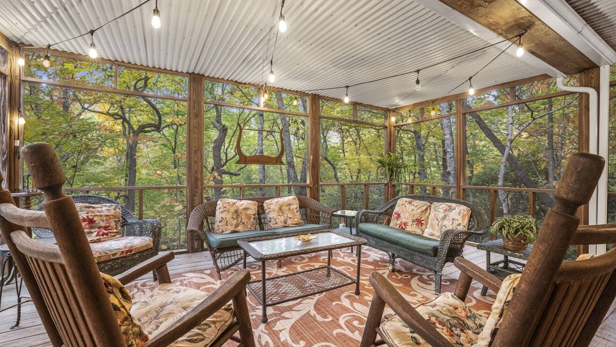 Montreat Cabin | Treetop Montreat/Blk Mtn 5BR/4BA cabin w/Creek just 20 minutes to Asheville!