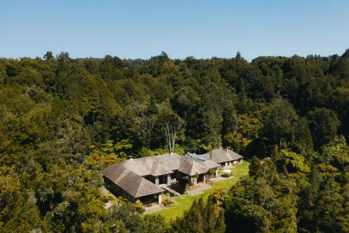 Horohoro Resort | Treetops Lodge & Estate