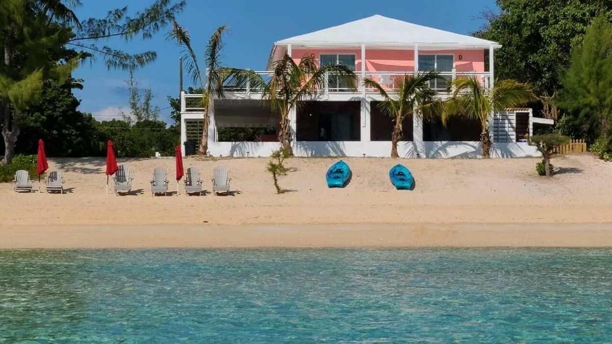 South Palmetto Point House | Trela Sands 8 Bedroom Whole House right on the beach