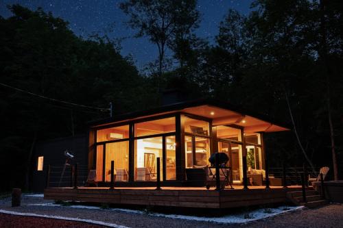 Amherst Ski Chalet | Tremblant Forest Spa Lac Plage Quai Privé