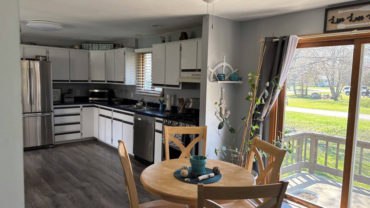 Silver Creek House | Tremendous 2-bedroom house in Sunset Bay