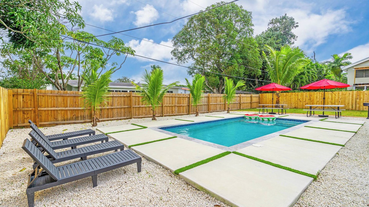 North Miami Beach House | Tremendous 4-bedroom house with Private Pool - Miami