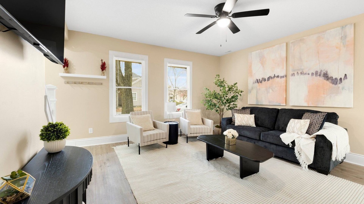 West Central House | Trendy 2-bedroom house in downtown Fort Wayne