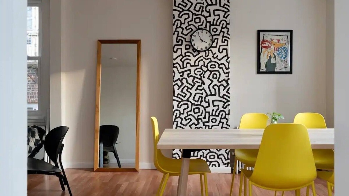 Bulls Ferry and Jacob's Ferry Apartment | Trendy 3-bedroom apartment near Manhattan