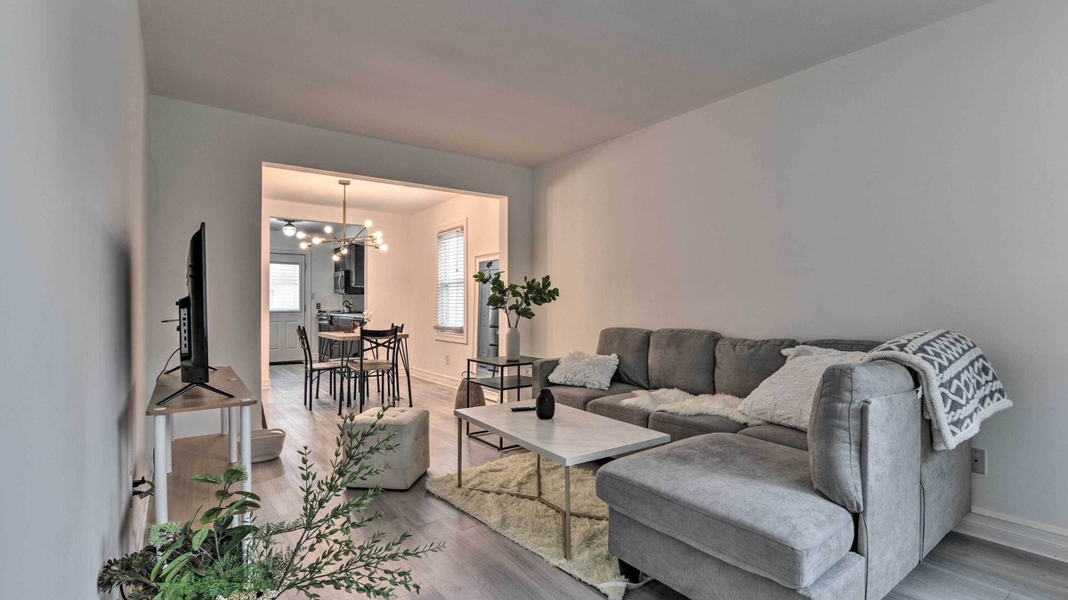 Birmingham House | Trendy Birmingham House w/Laundry Amenities!