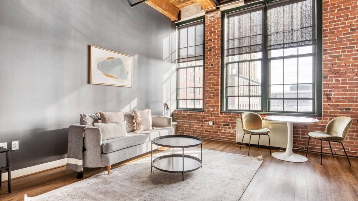 Fort Point Apartment | Trendy Fort Point Studio w/W/D, near South Station, by Blueground