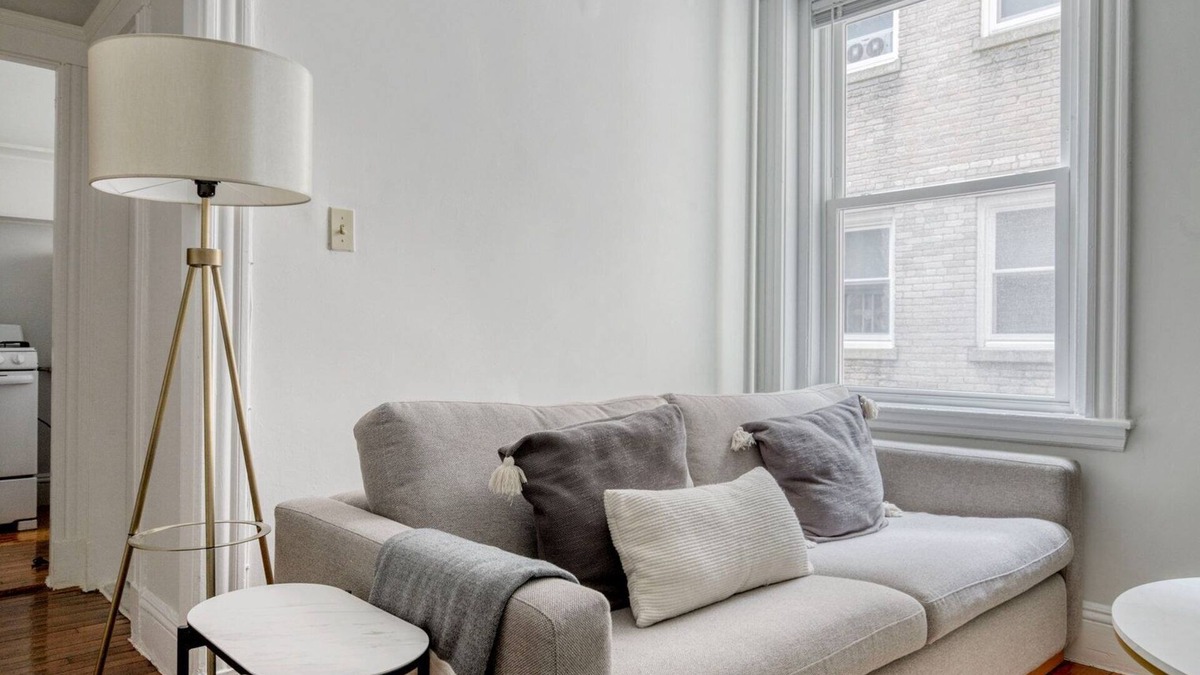 Medical Center Area Apartment | Trendy Longwood Studio w/Shared W/D, near Bars & Dining, by Blueground
