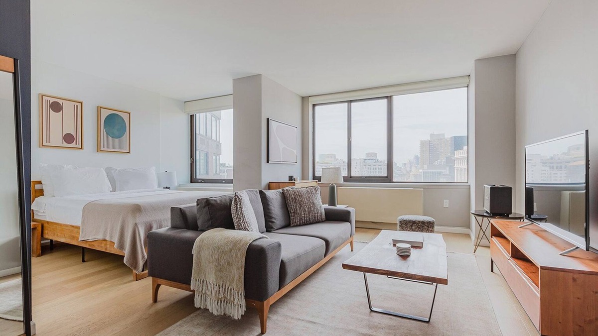 Union Square Apartment | Trendy Union Sq Studio w/Doorman + Gym, near NYU by Blueground