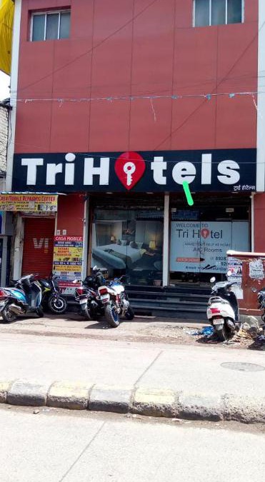 Kandiwali West Hotel | TRI HOTEL