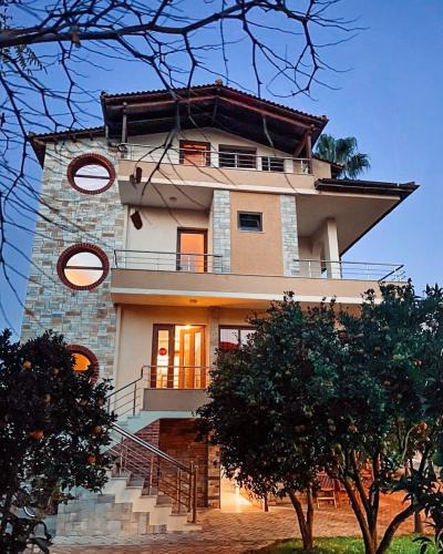 Sheqi i Vogel Hotel | Triena Rooms