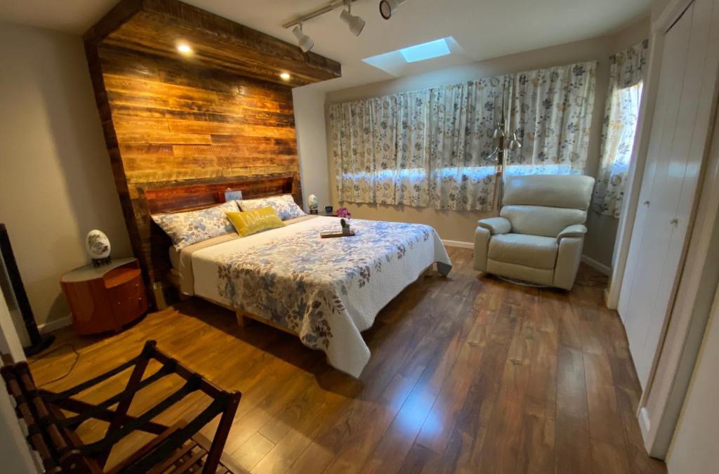 Turnagain Bed & Breakfast | Trinity Escapes - Two Bedroom two bathroom full Apartment near airport