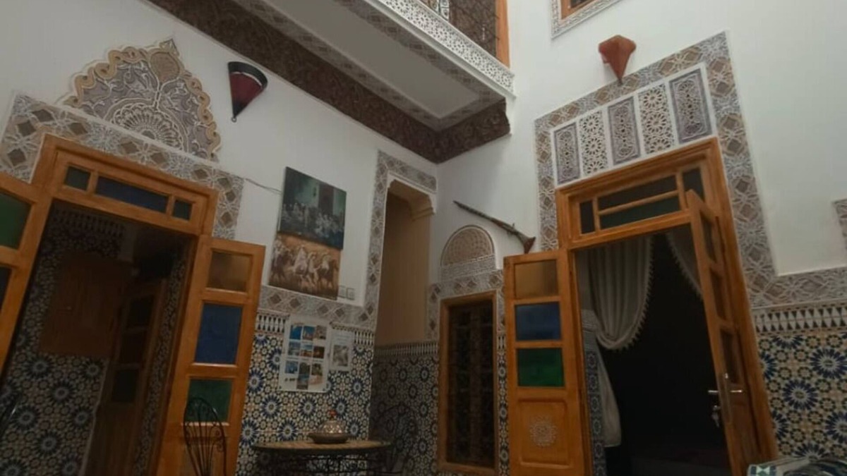 Dar Tazi House | Triple room at Riad Drissia