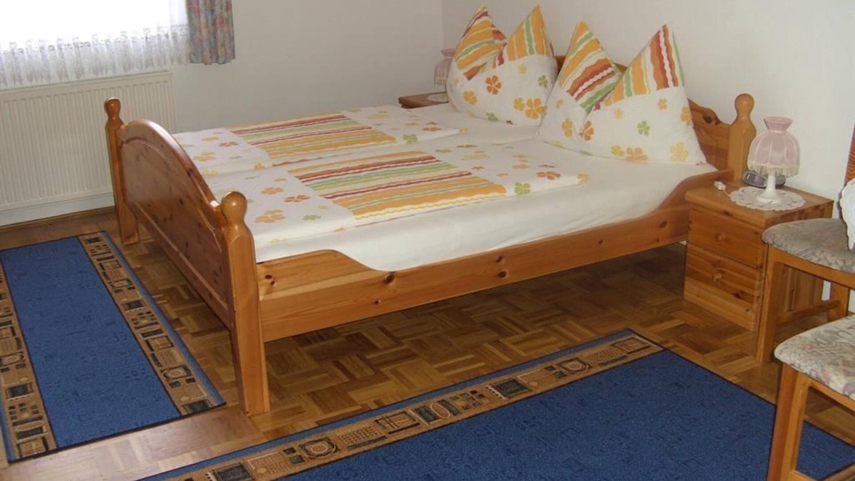 Straden Bed & Breakfast | Triple room no. 1 - Gästehaus Stöckler