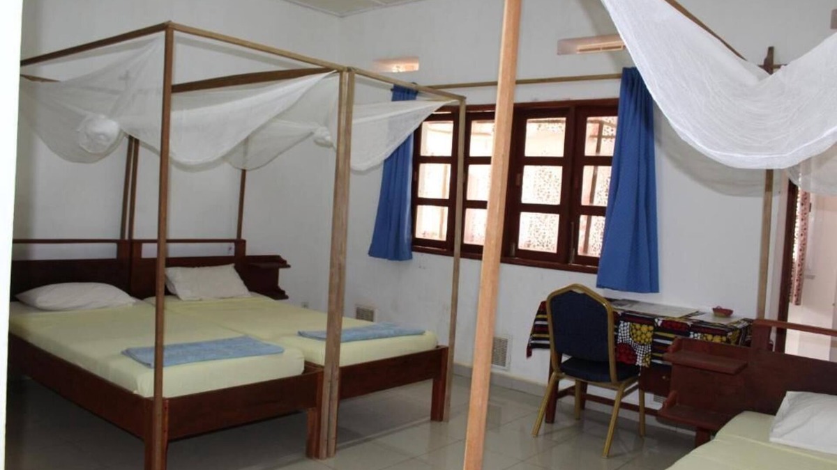 Antsiranana House | Triple Room with Terrace