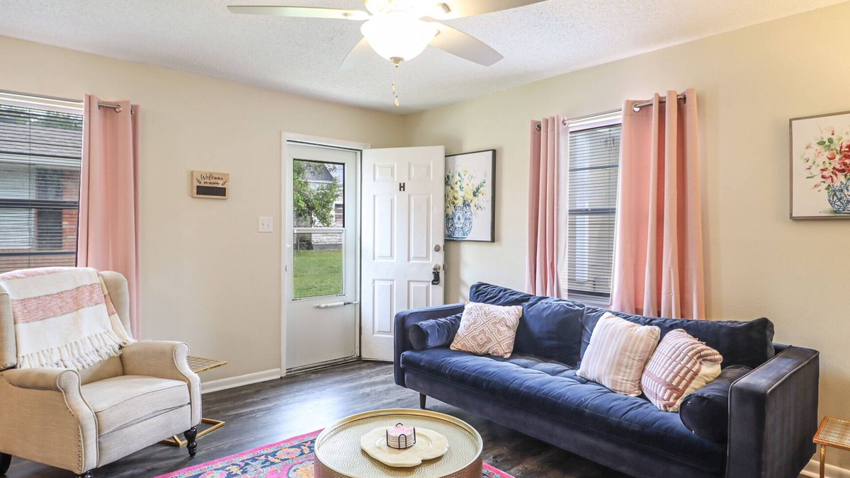 Gulfport Apartment | Triple Tail Alley - Unit H - Downtown Gulfport!