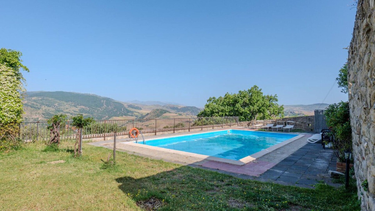 Nicosia Other | Triple with Ensuite Bathroom