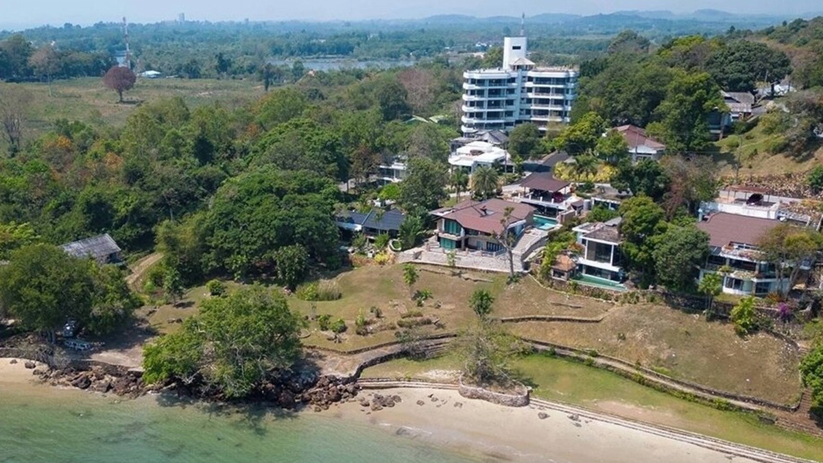 Chakphong Condo | TRIPLET Suite Rayong Seaview Situated in rayong, just 100m from Private Beach,