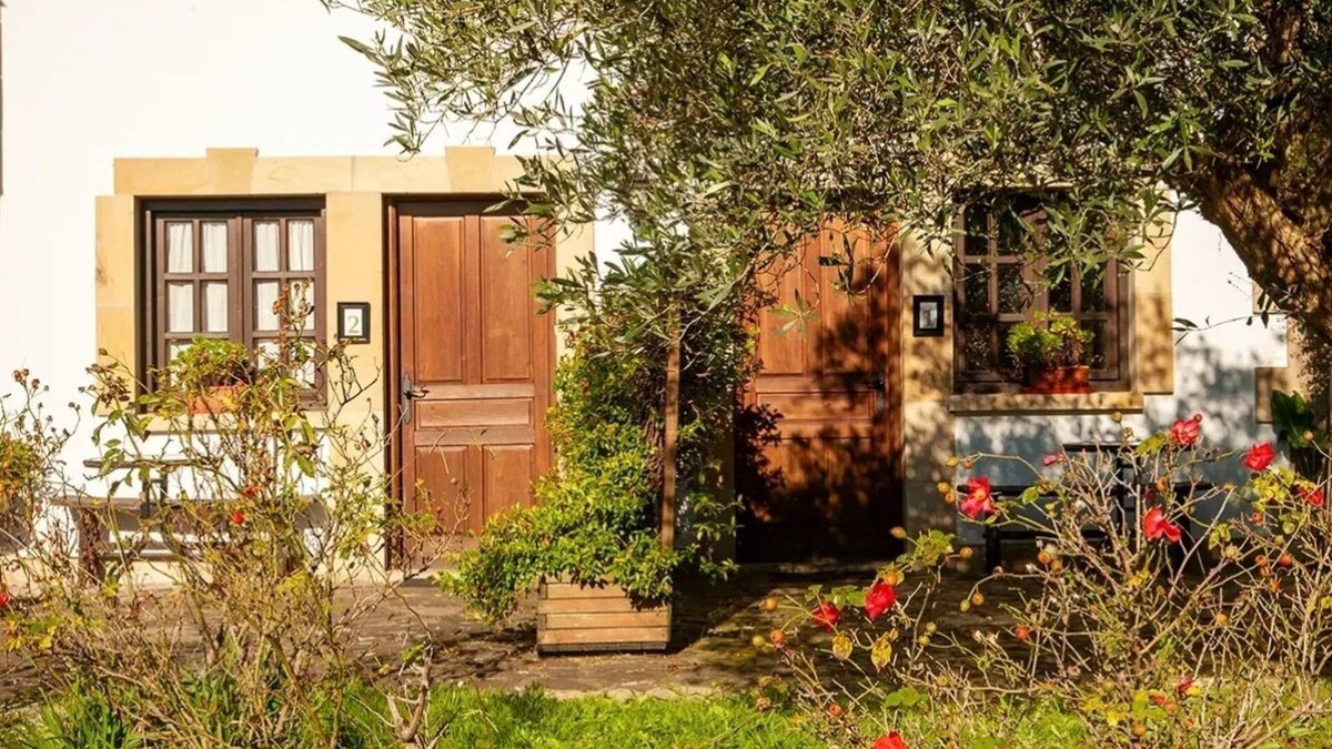 Alfoz de Lloredo Hotel | Trisileja en Posada la Busta