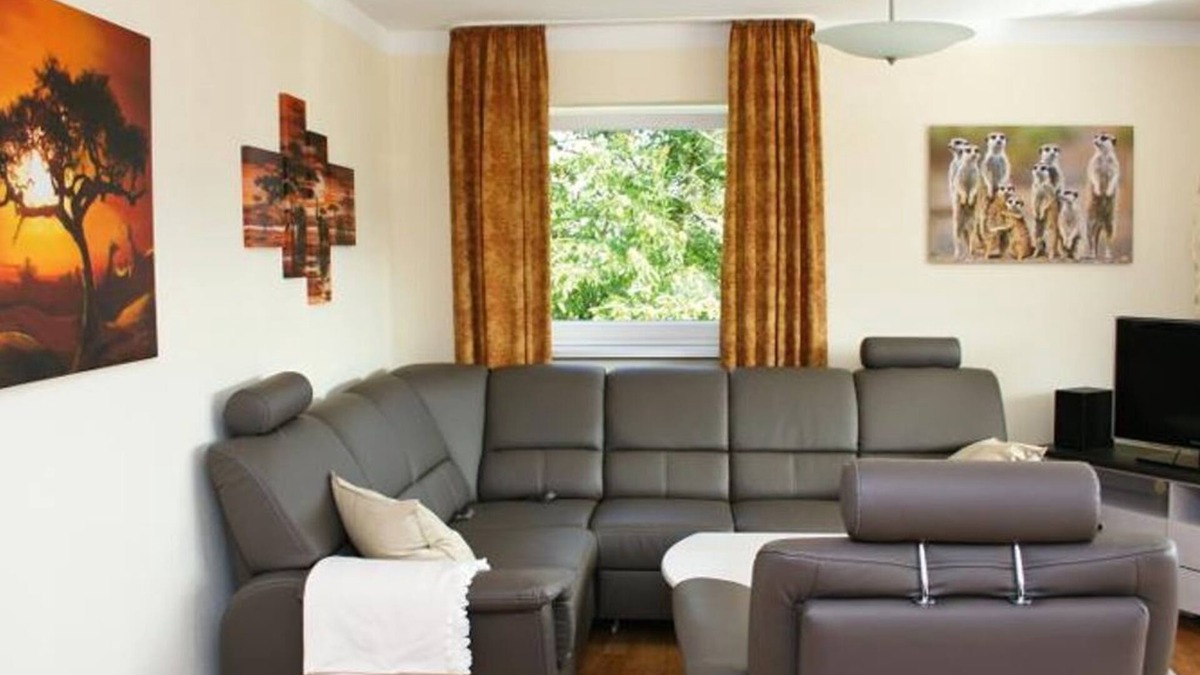 Bad Duerkheim Apartment | Trittschennest - house on the mountain