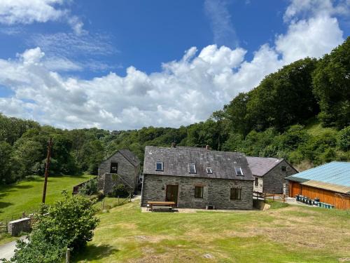 Tremain House | Troedyrhiw Holiday Cottages