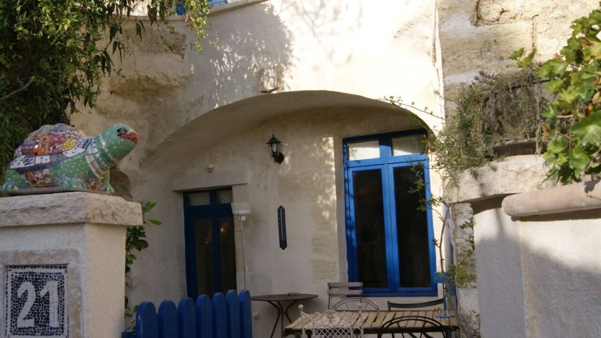 Amboise Cottage | Troglodyte artist's house at the foot of Château d'Amboise