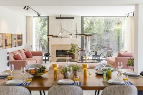 Carvalhal Villa | Troia Design Villa by CadenzaLux