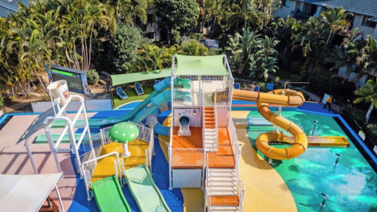 Mermaid Waters Apartment | Tropical Bliss at Turtle Beach n300m to the beachnEnjoy world-class facilities