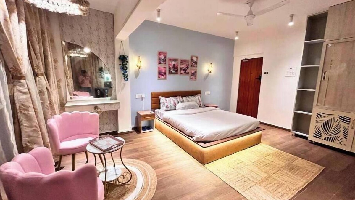 Arpora Apartment | Tropical Charm by Boho- Forest View>Pool & Kitchen