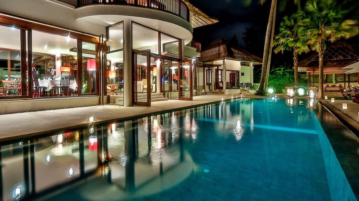 Candi Dasa Villa | Tropical Contemporary Style 4BR Villa, Ocean View - 8Min Drive to Baliana Beach!