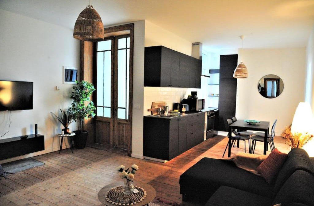 South Antwerp Apartment | Tropical Dive, 2BDR Apartment