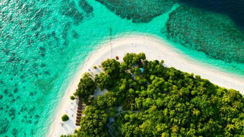 Hangnaameedhoo Hotel | Tropical Escape Inn