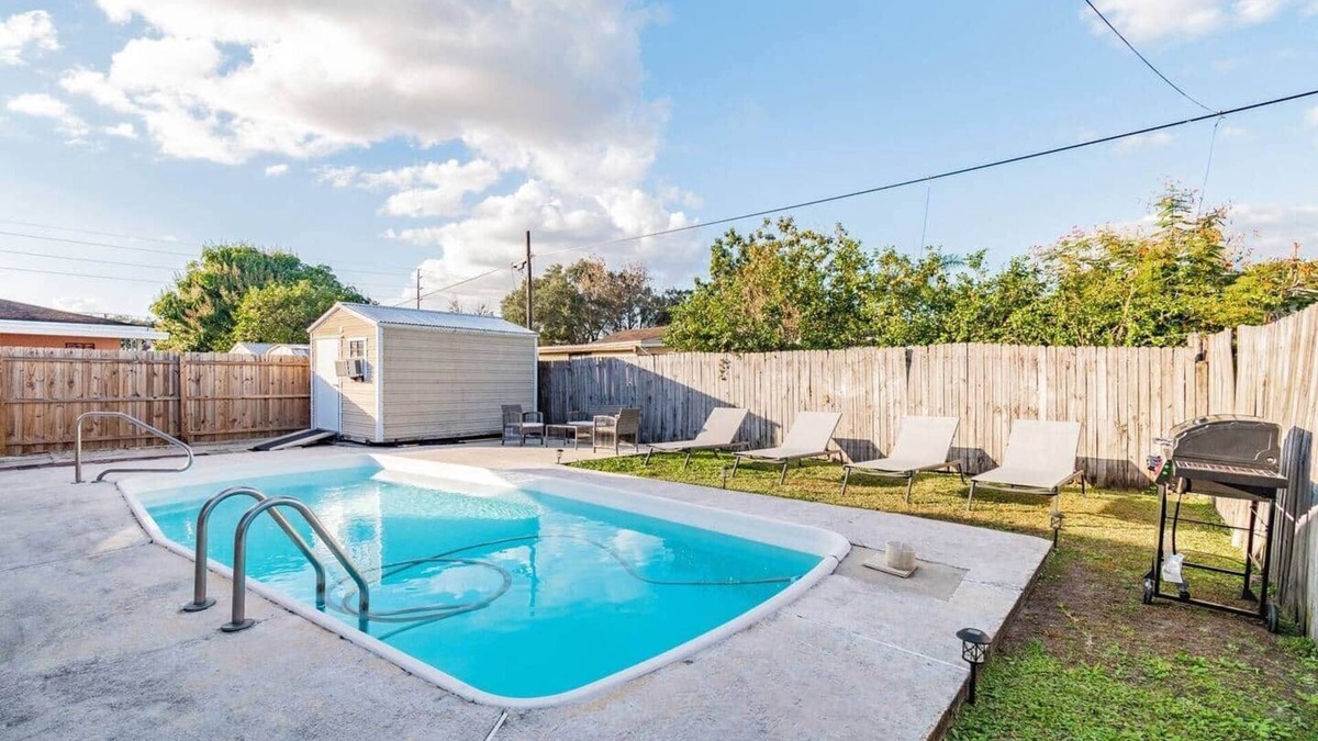 Tampa House | Tropical Getaway | Private Pool | Ace Location