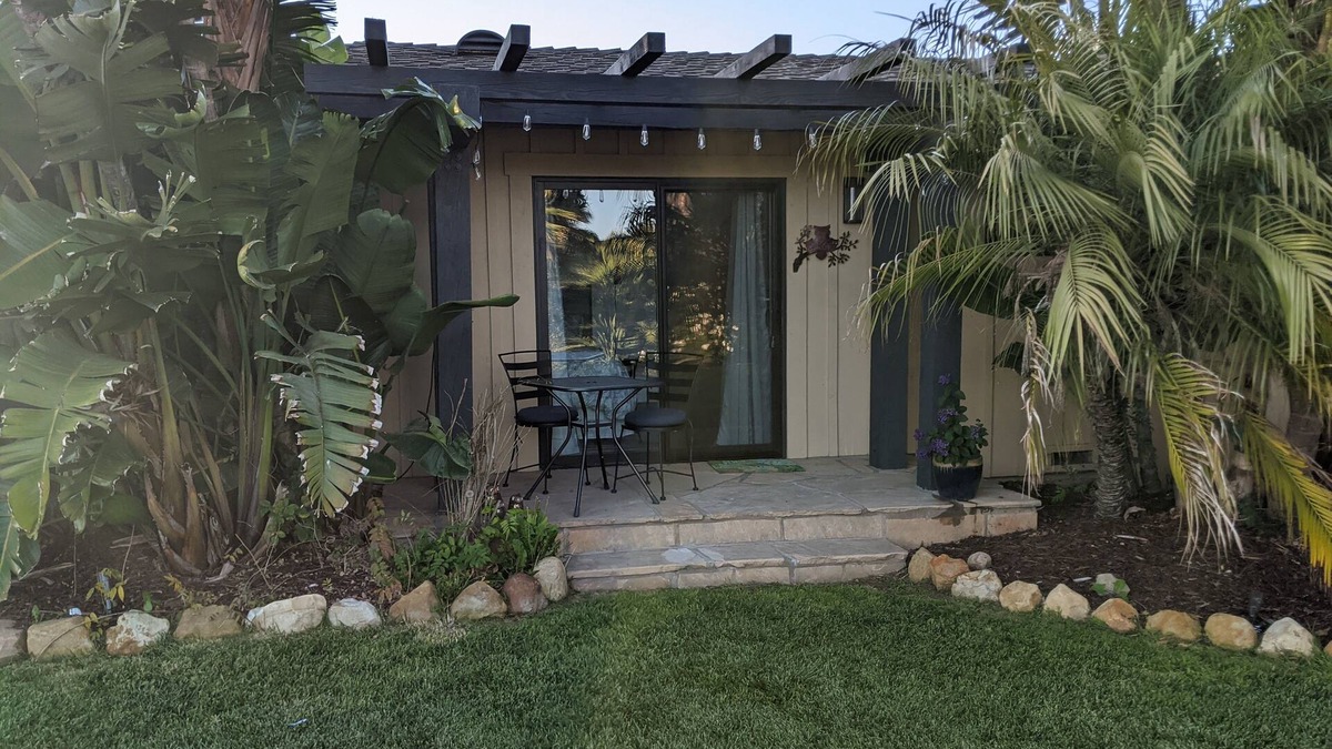 Santa Barbara Apartment | Tropical Getaway w/Patio Entrance #2
