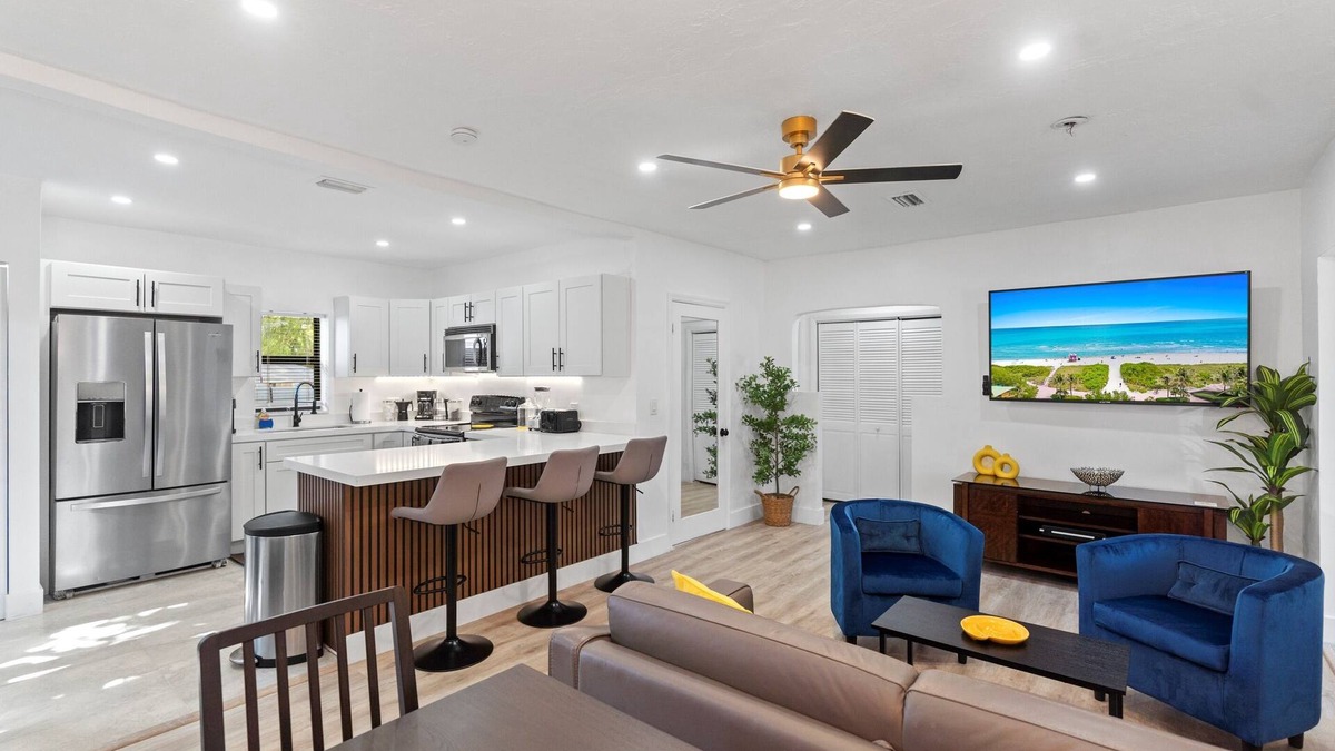 Central Oakland Park House | Tropical Getaway w Huge Yard! BNR Vacation Rentals