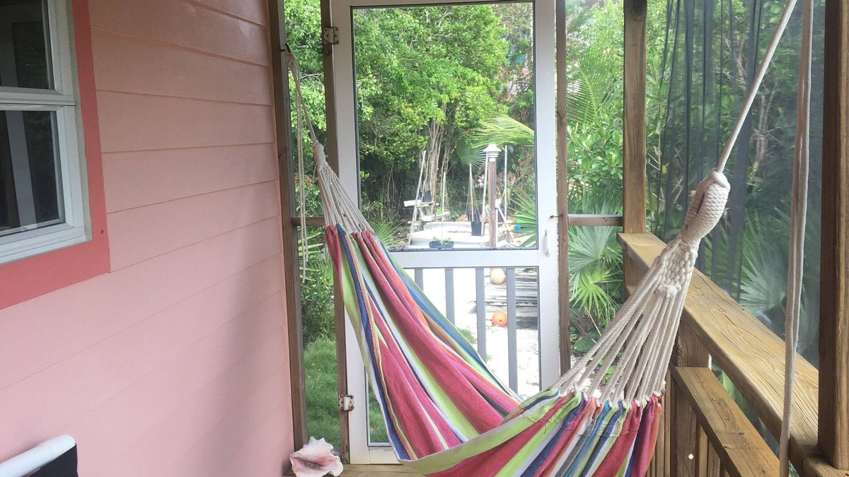 Morris Settlement Cottage | Tropical Hideaway - walk to the beach! FALL SPECIAL!