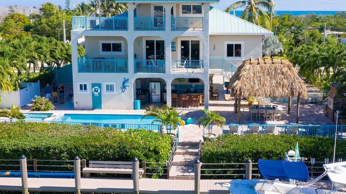 Marathon House | Tropical Luxury Sombrero Beach Rd – 6BR Waterfront Oasis w/Pool, Hot Tub, Dock,