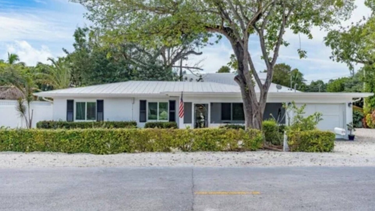 Indian Waterways House | Tropical Oasis Anchor located on the bayside. Upcoming Pool ready by Oct 2025.
