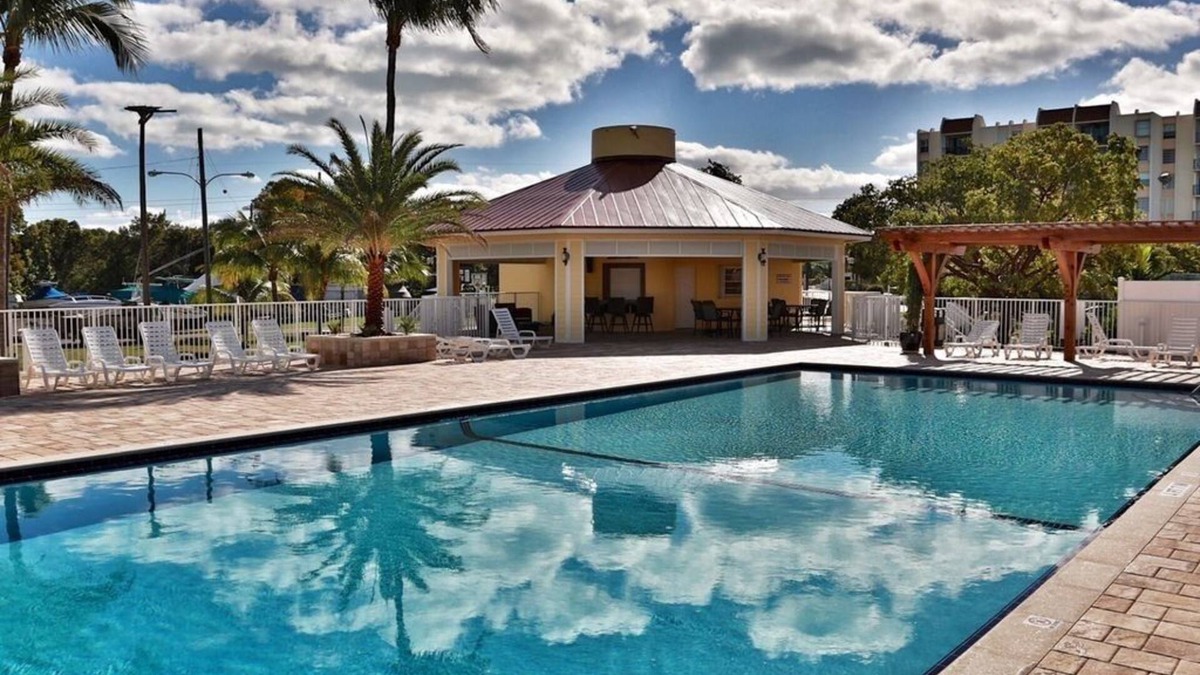 Islamorada Condo | Tropical Paradise at Futura Yacht Club
