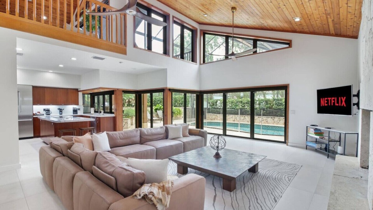 Palmetto Bay Apartment | Tropical Rainforest Pool Retreat in Miami