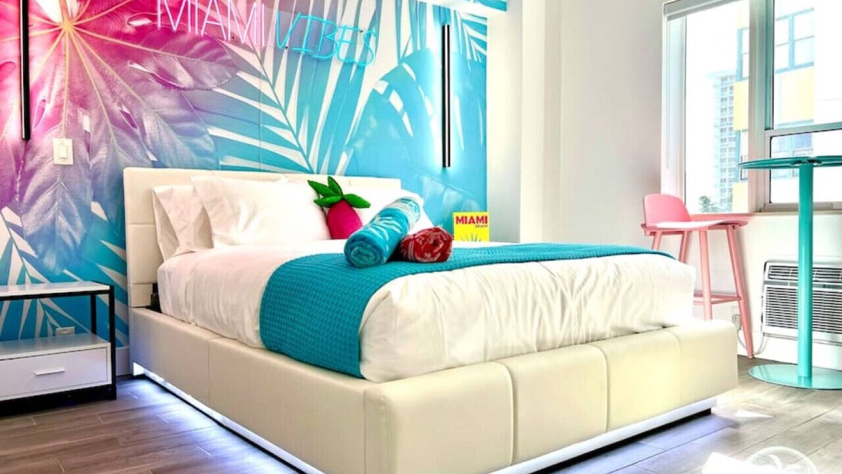 Miami Beach Apartment | Tropical South Beach Condo - 1 Block to Beach!