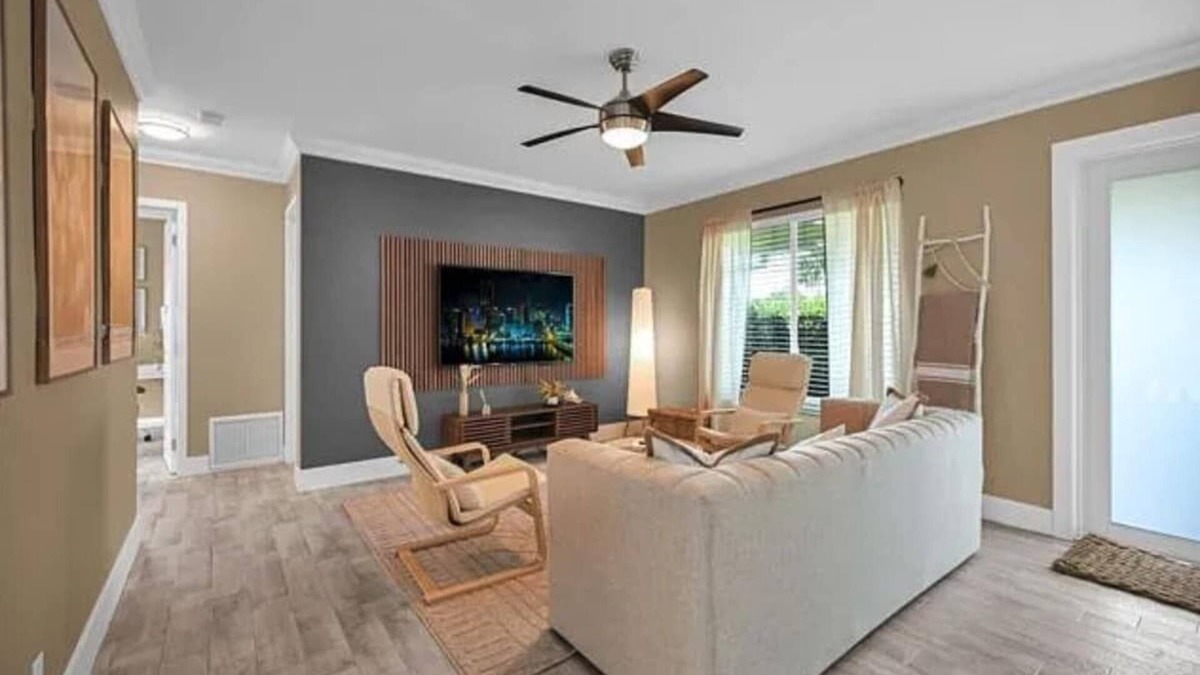 Central Business District House | Tropical Tango 3BR 2BA W/Pool & Jacuzzi