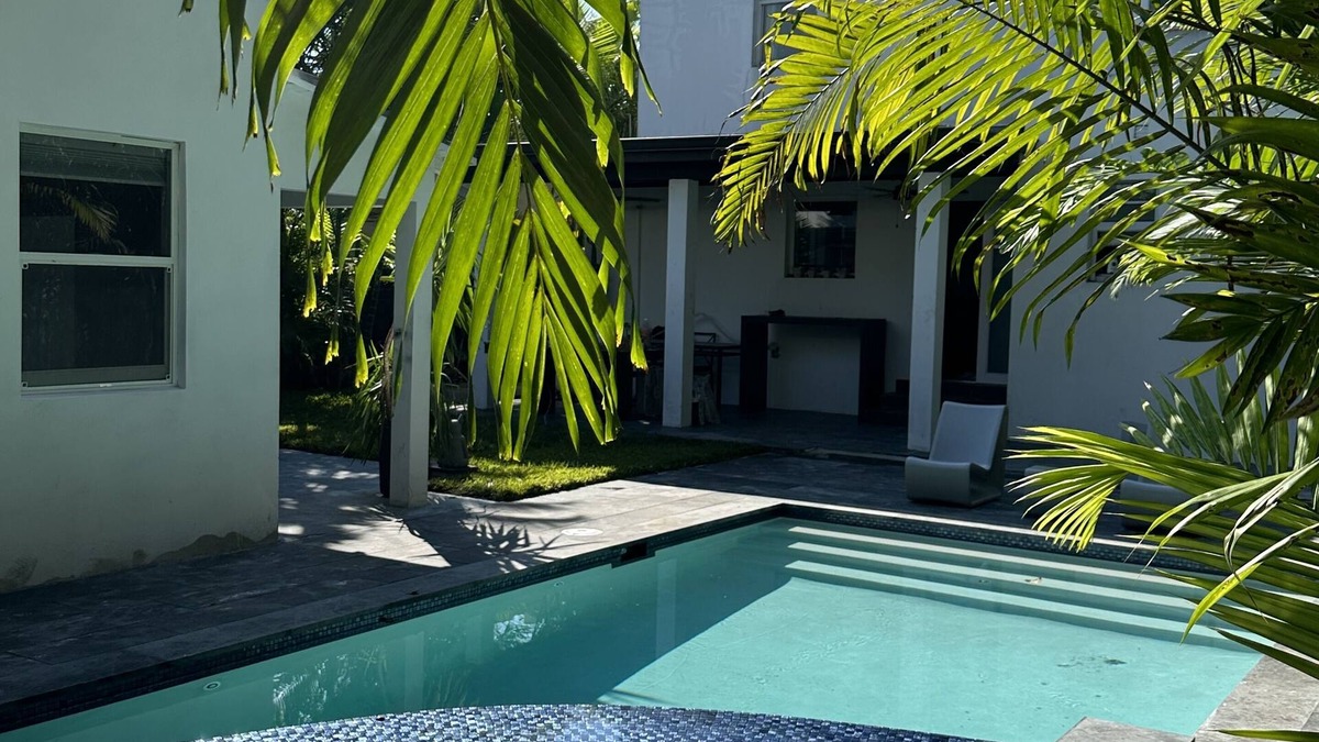 Little Havana House | Tropical Villa: Luxe Pool/Spa in Prime Location!