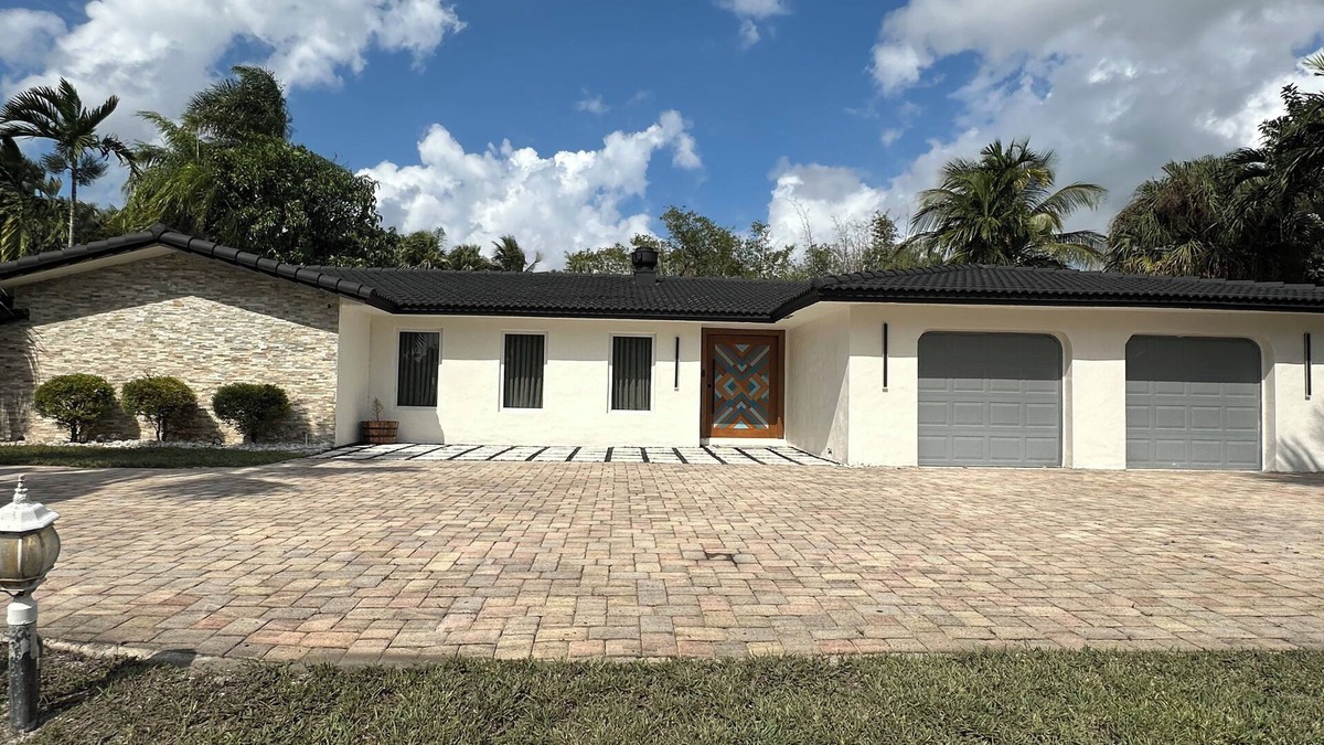 Sunrise Villa | Tropical Villa Plantation Acres