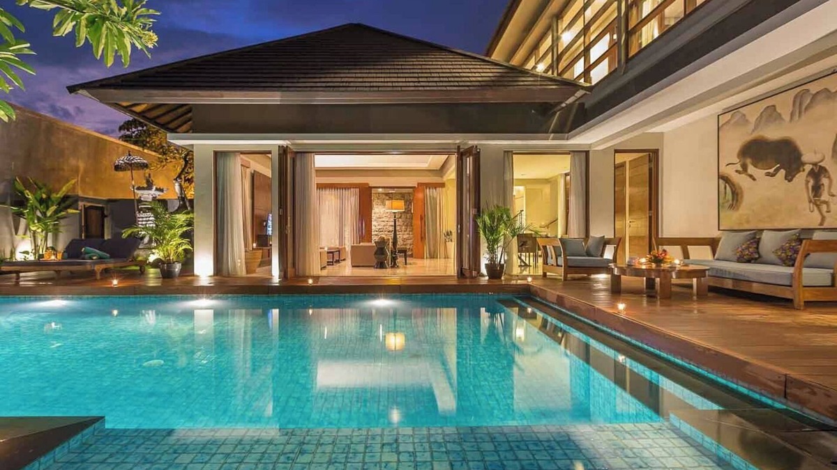 Denpasar Barat Villa | Tropically, 3-Bedroom in Seminyak