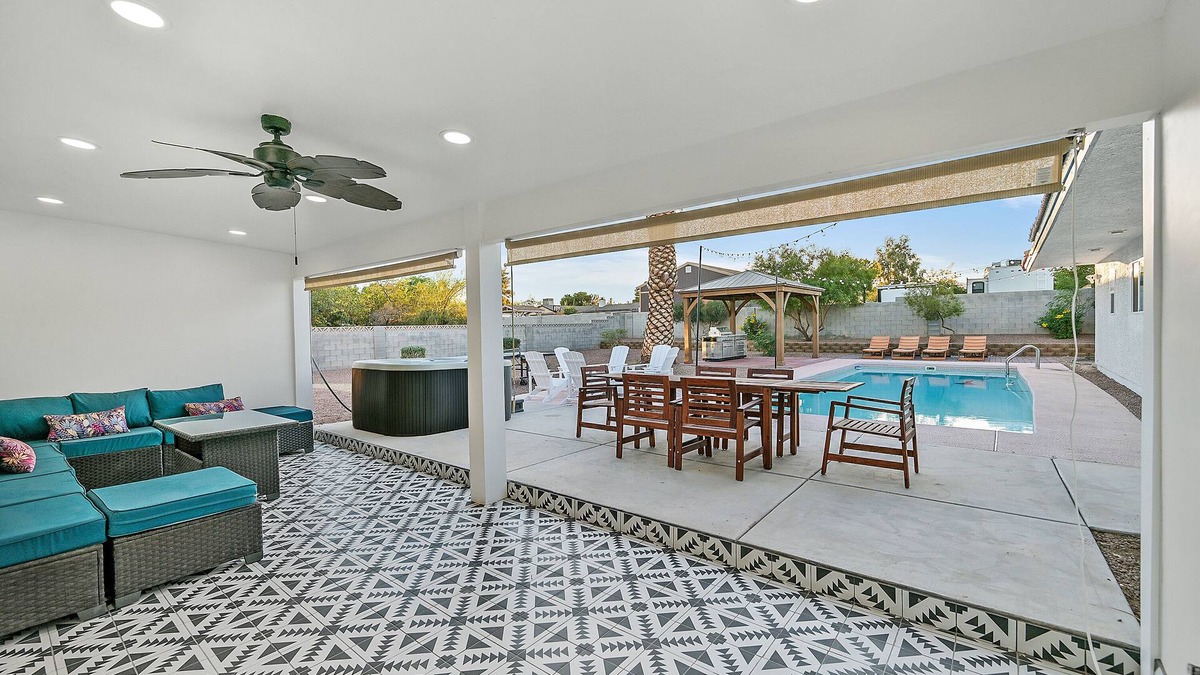 North Las Vegas Villa | Tropicana Desert
